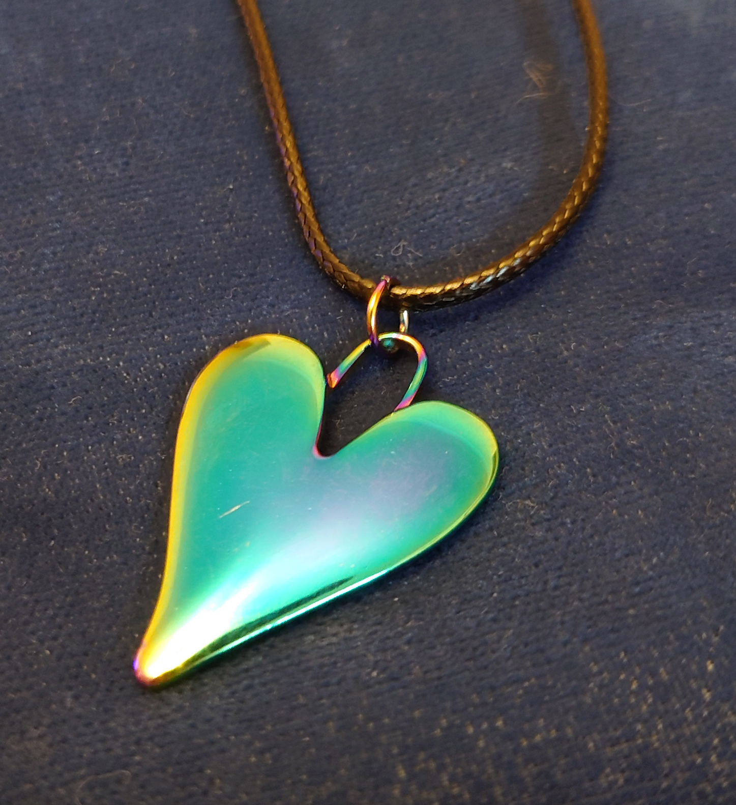 Cord necklace - shiny heart photo