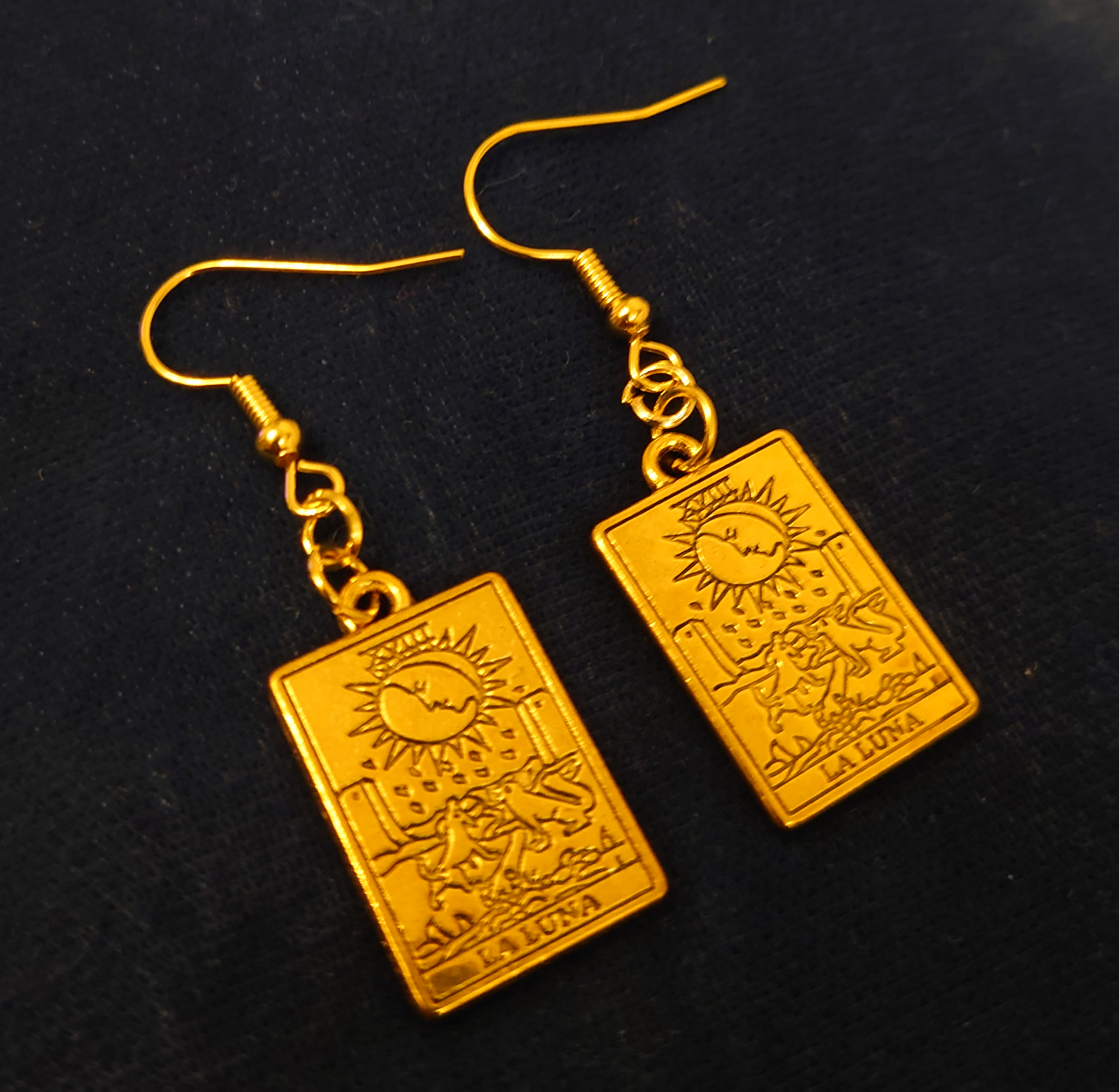 Tarot earrings - The Moon - gold metal photo