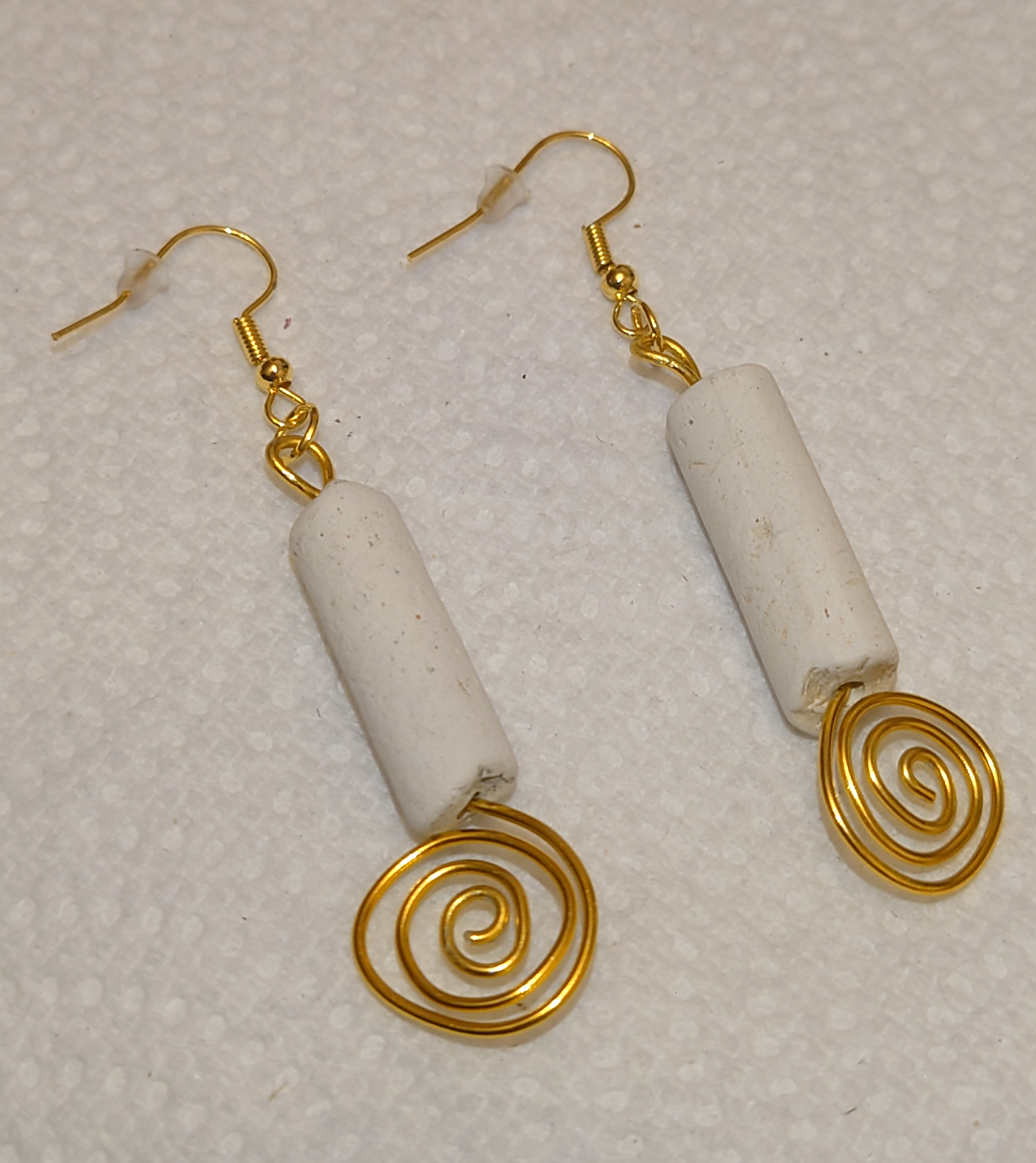 Pipestem earrings - spiral photo
