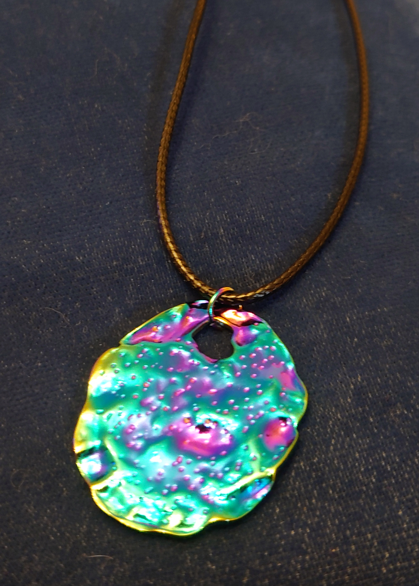 Cord necklace - shiny heart · Cord necklace - pendant