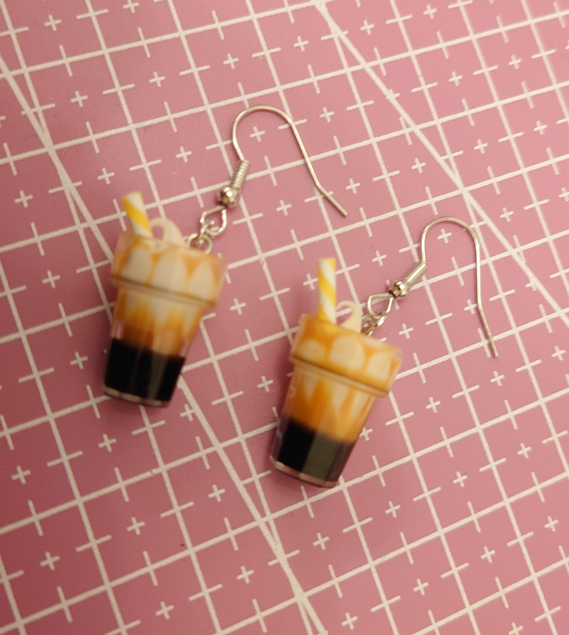 Milkshake earrings – Banana